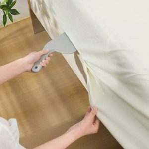 plastic bed sheet tucker