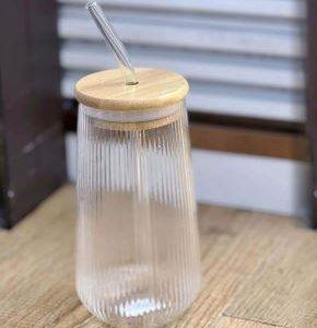 Ribbed Glass With Straw And Wooden Lid (500ml)