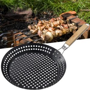 grilling skillet with foldable handle and holes (30cm)